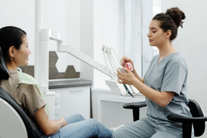Tips and Tricks to Choose the Perfect Denture for You