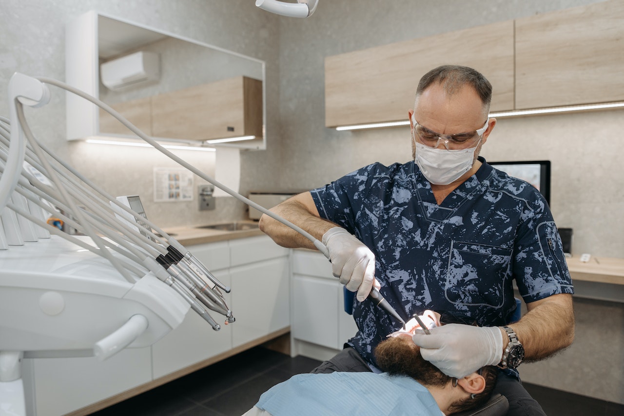 dentist 